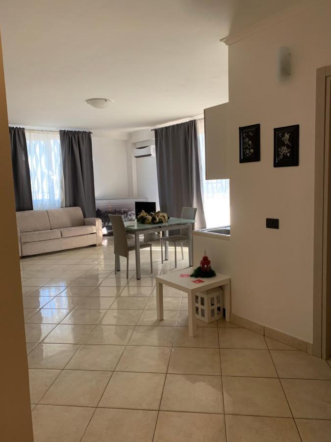 Aparthotel Raggio Di Sole San Cesareo Exteriér fotografie