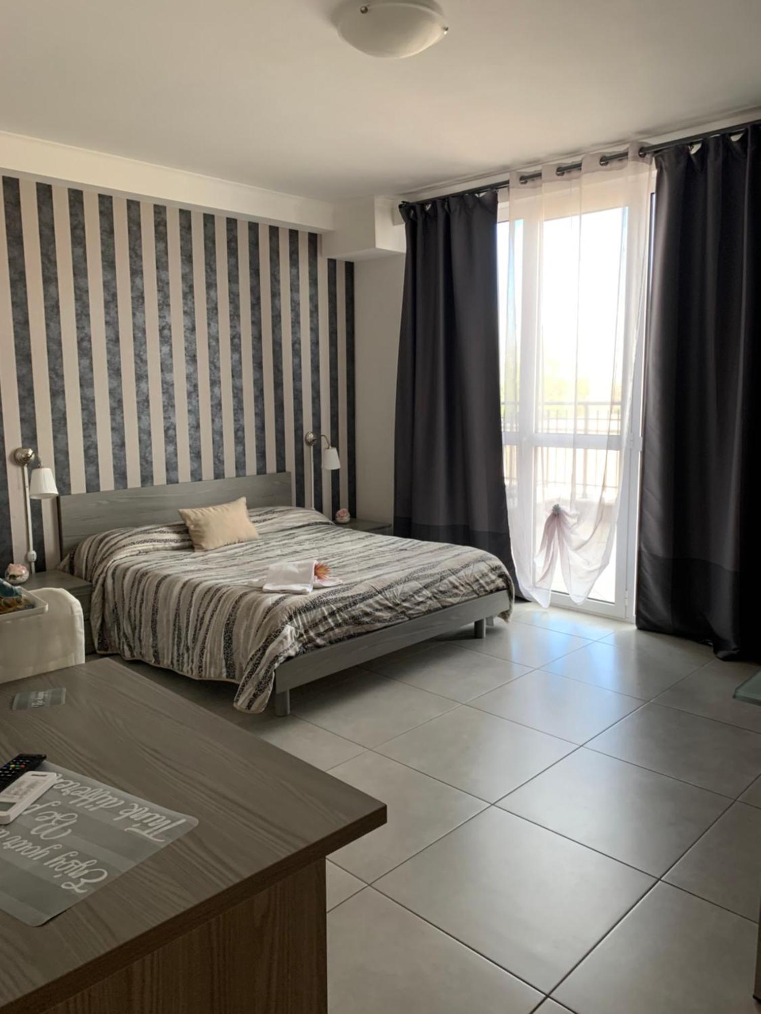Aparthotel Raggio Di Sole San Cesareo Exteriér fotografie